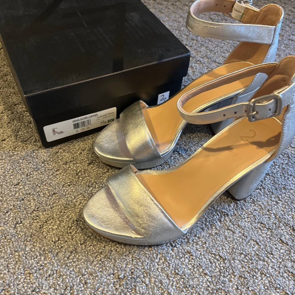Naturalizer 27Edit Briar Silver leather Sandals